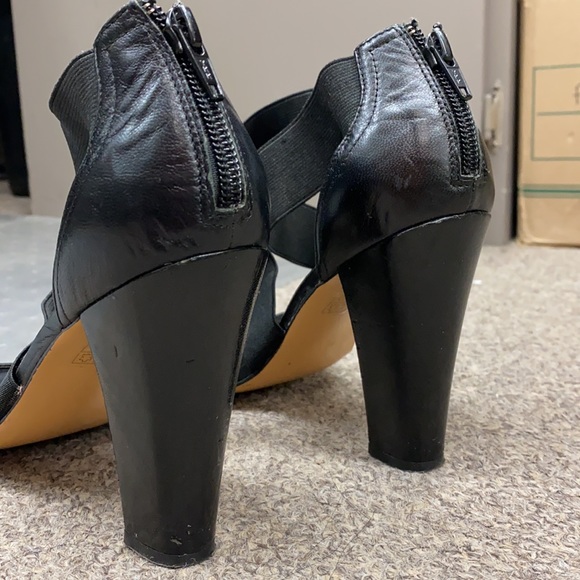 BCBG black heels - Picture 2 of 6